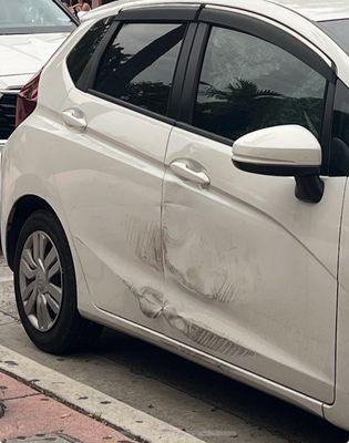 Damage from the other driver's improper lane change