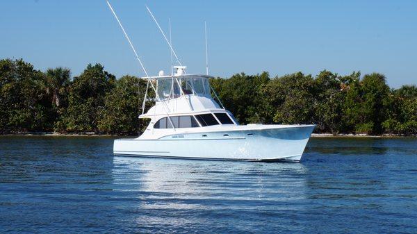 Sportfishing yacht brokers, custom and production: Viking, Rybovich, Hatteras, Bertram, Bayliss, Jarrett Bay, Weaver and many more.