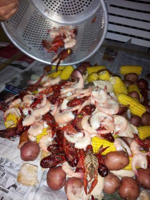 Low Country Boil hits the table!!