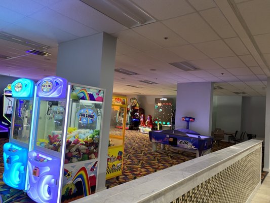 Hamilton Lanes and Entertainment Center