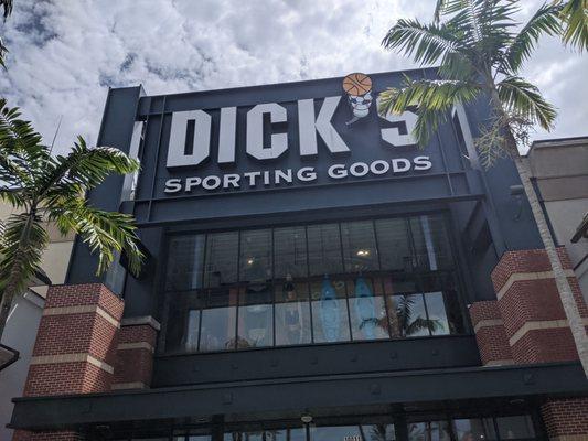 DICK'S Sporting Goods