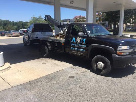 Wheel lift tow trucks call 301-332-1602