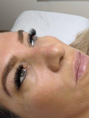 volume lash extensions in folsom