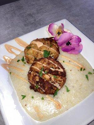 Crab Cakes & Grits