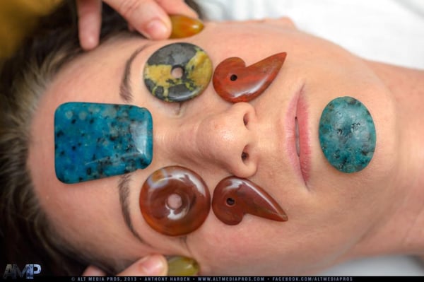 Cold Gemstone Facial