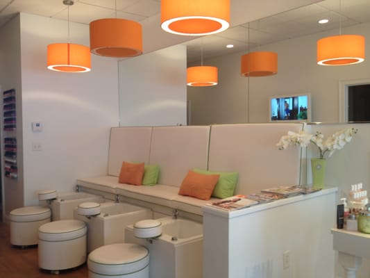 Glow Sunless Tanning and Nail Bar