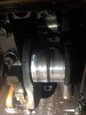 Ford 5.4 L spun rod bearing