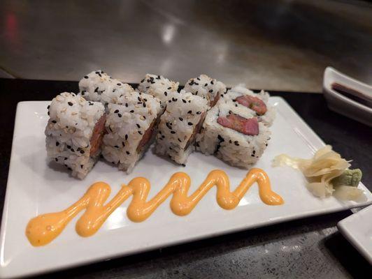 Spicy tuna roll