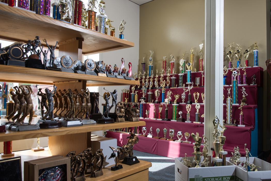 Trophies & Awards by NYRA