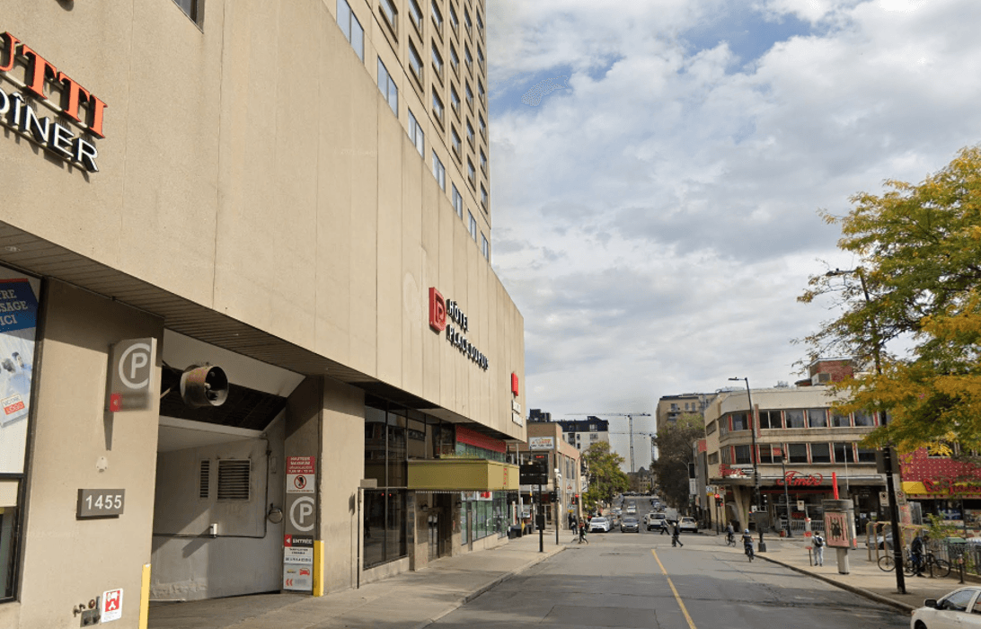 Stationnement Indigo Montreal - Place Dupuis