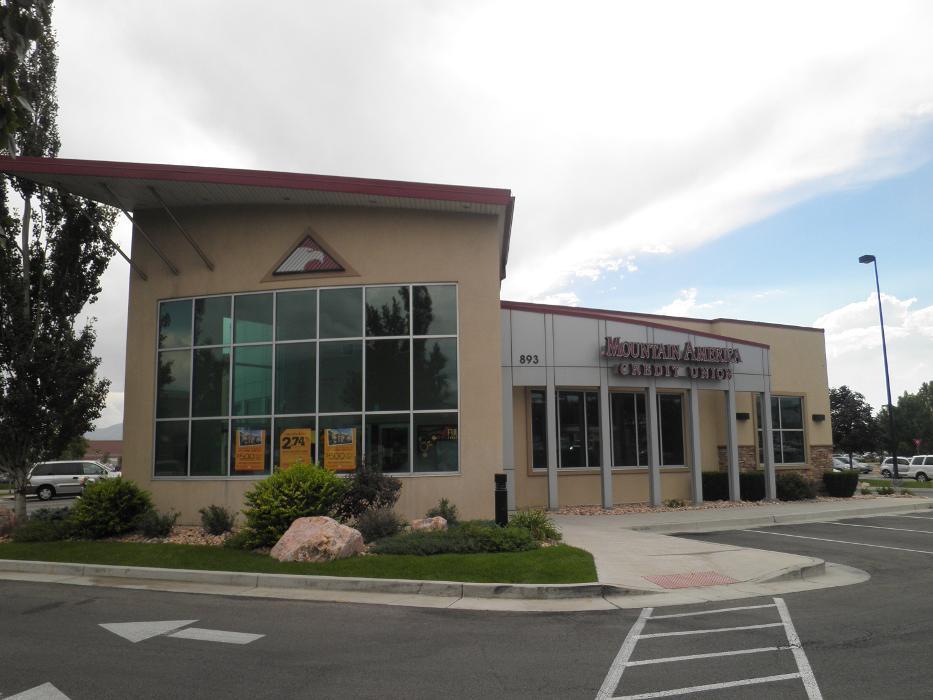 Mountain America Credit Union - Vernal: 1818 West Highway 40 Branch