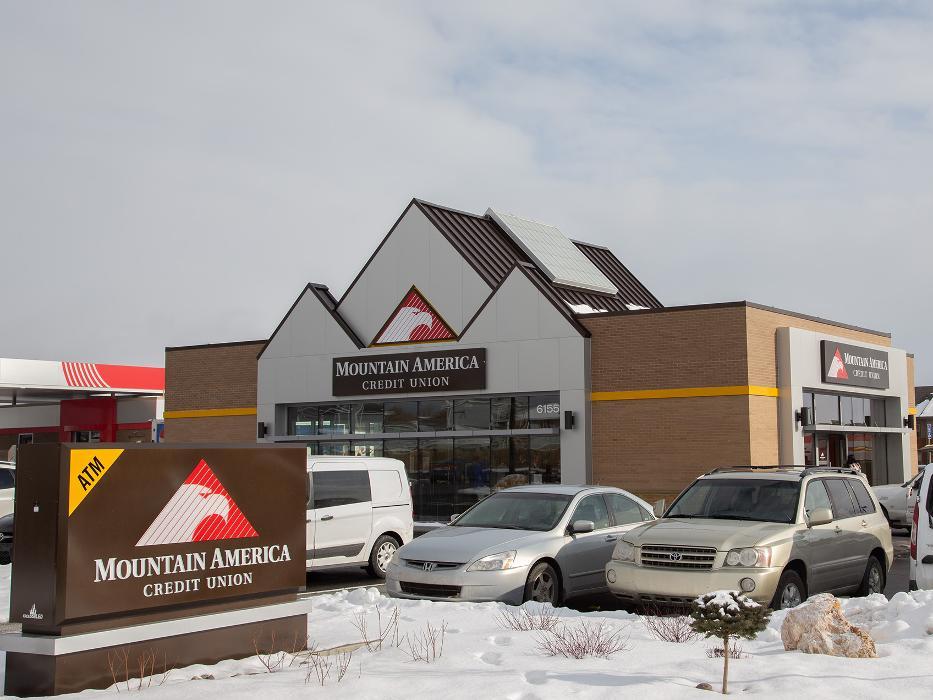 Mountain America Credit Union - Kearns: 5600 West Branch