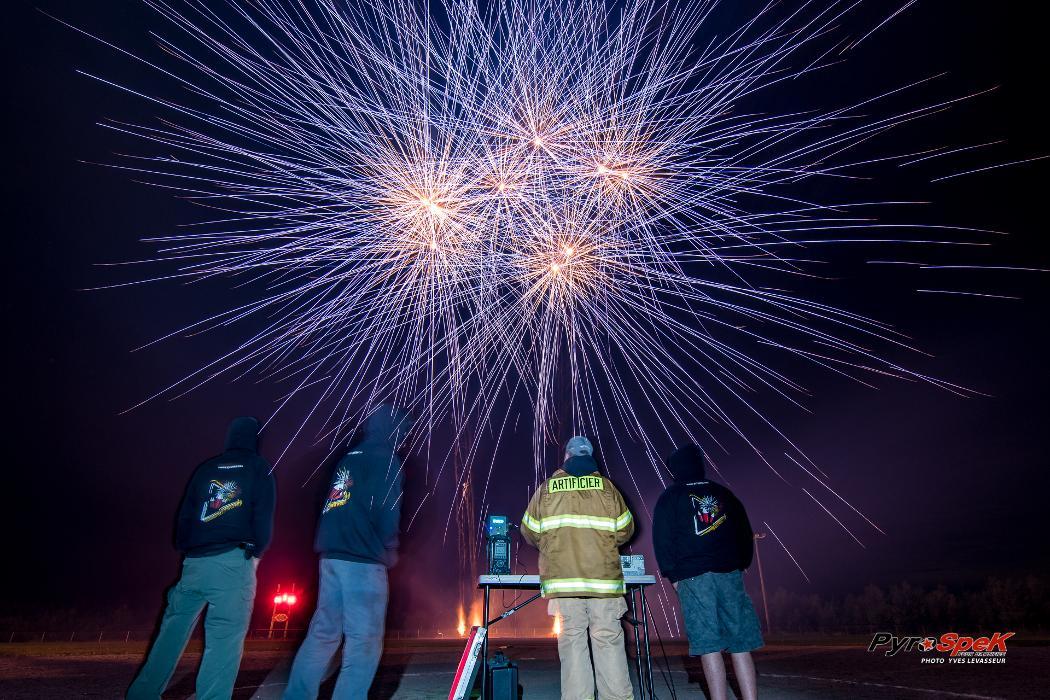 Feux D'Artifice Pyrospek